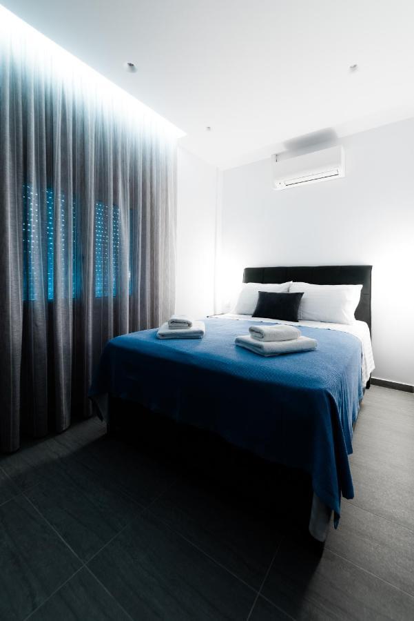 Athena Center Apartment *